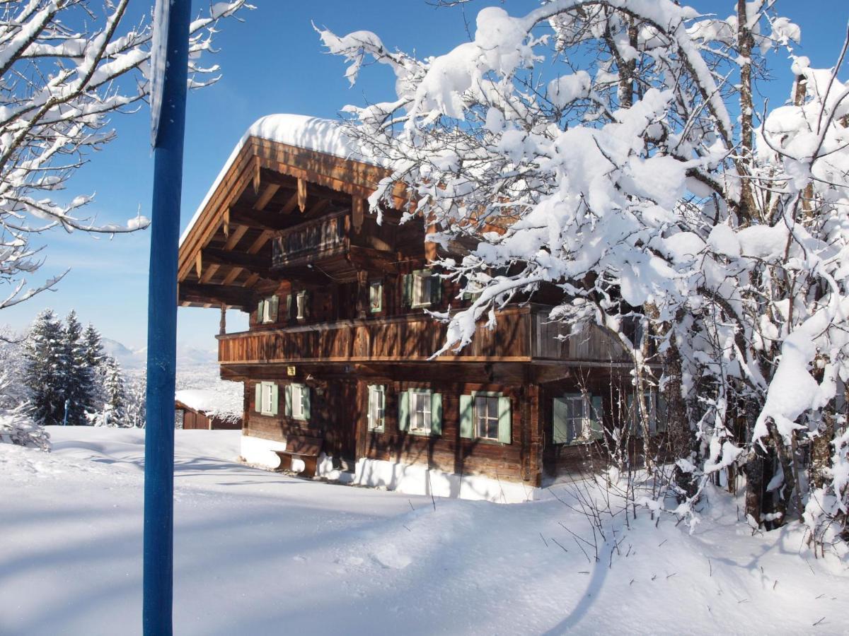 Chalet On The Ski Slope In St Johann In Tyrol Apfeldorf エクステリア 写真
